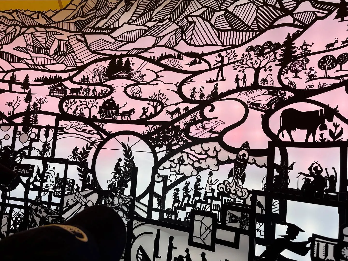 大阪・関西万博パビリオンご紹介　スイス館